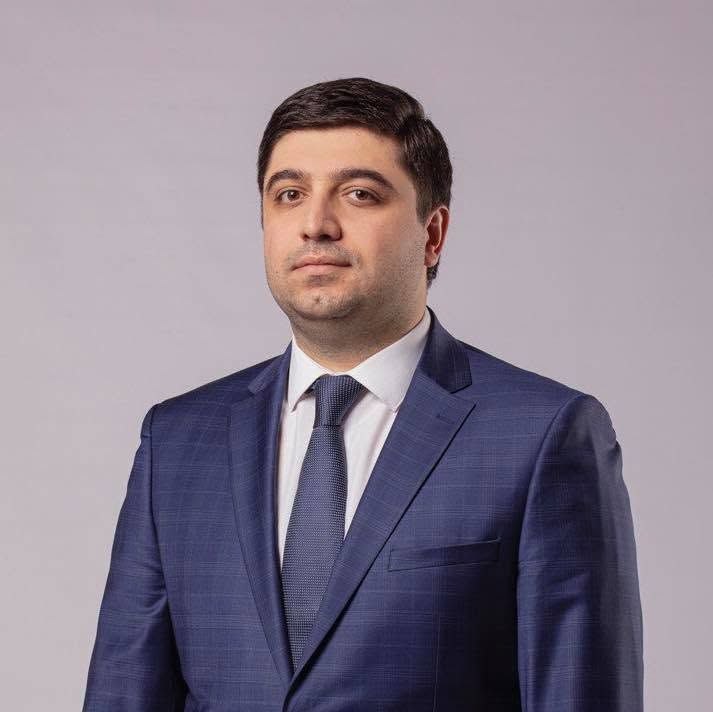 Депутат Вагаршак Акобян сложил мандат ради работы в частном секторе