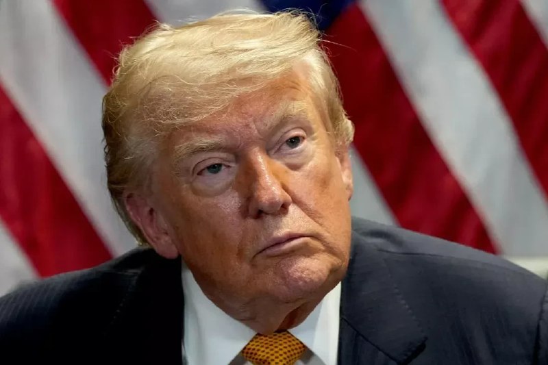 Дональд Трамп выступает с телеобращением о вмешательстве Китая в выборы США