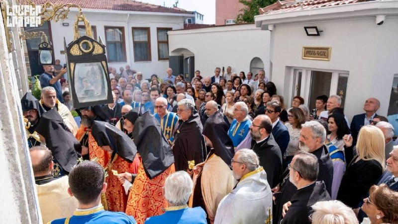 Кладбище армянской церкви Сурб Карапет в районе Скудар, Стамбул