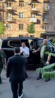 Сурен Папикян встретился с молодежью «Гражданского договора» в Лори