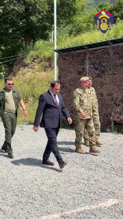 Министр обороны Сурен Папикян встретился с участниками сборов в Лори
