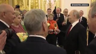 Путин поздравил Пашиняна с победой на выборах в Лорийской области